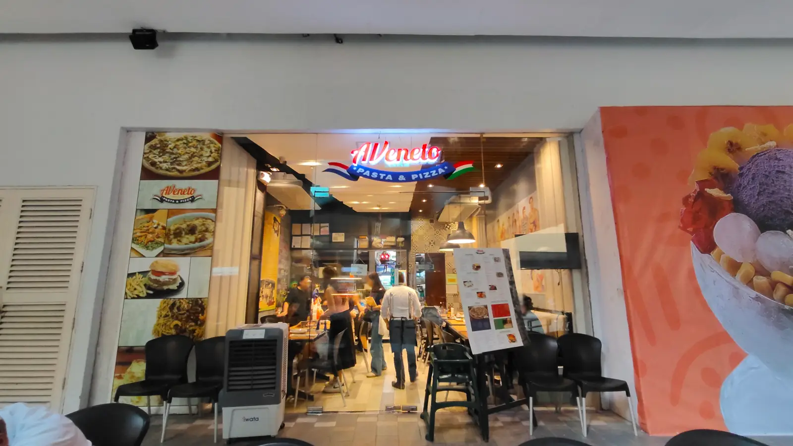 AVENETO PIZZERIA RISTORANTE in SM Mall of Asia